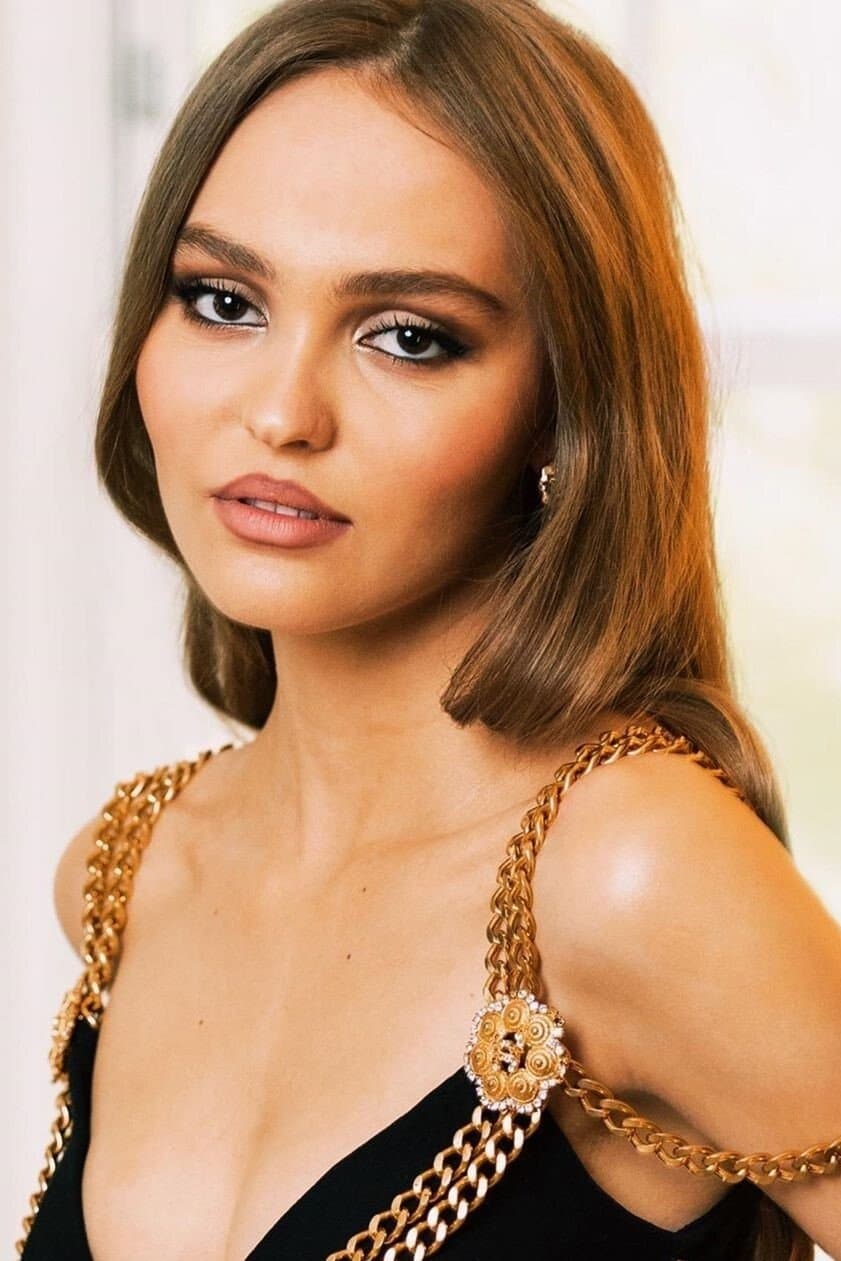 Lily-Rose Depp Profile Photo