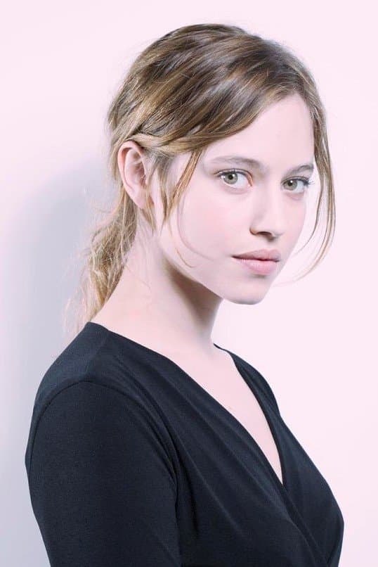 Lou de Laâge Profile Photo