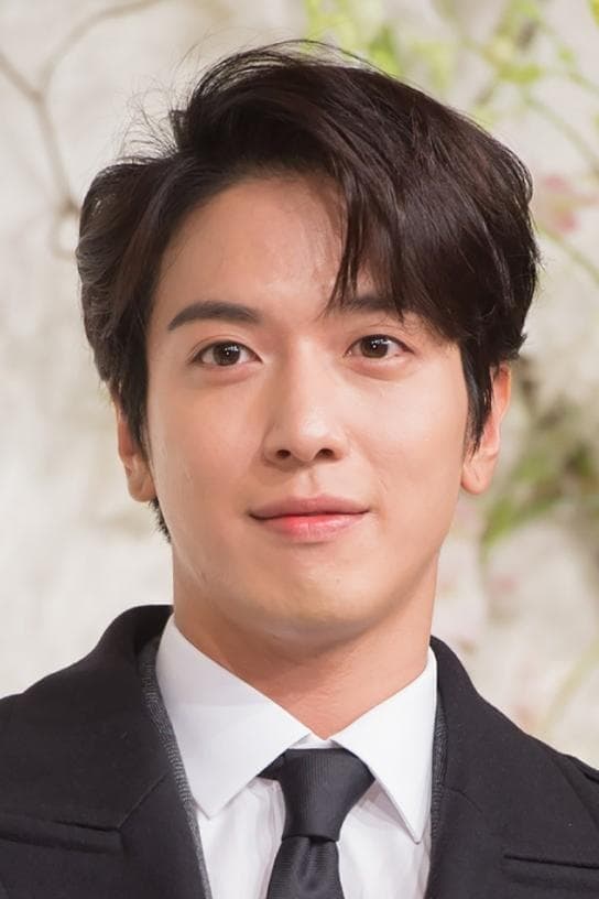 Jung Yong-hwa Profile Photo