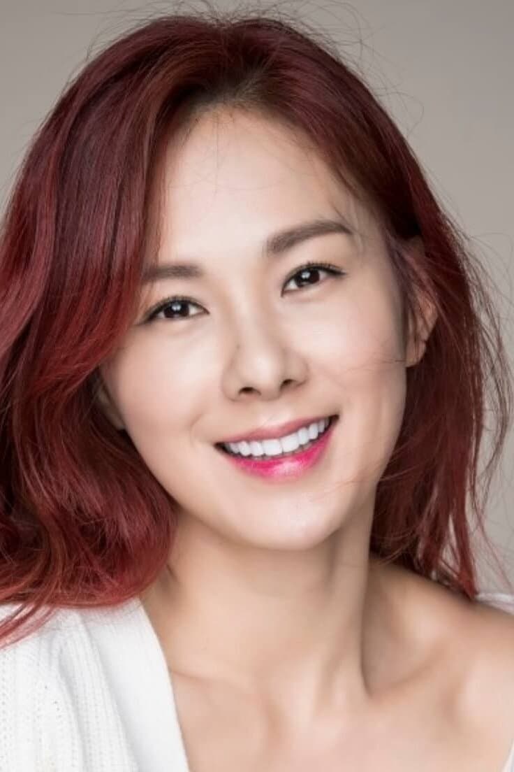 Chae Yeon Profile Photo