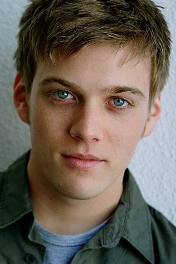 Jake Abel Profile Photo