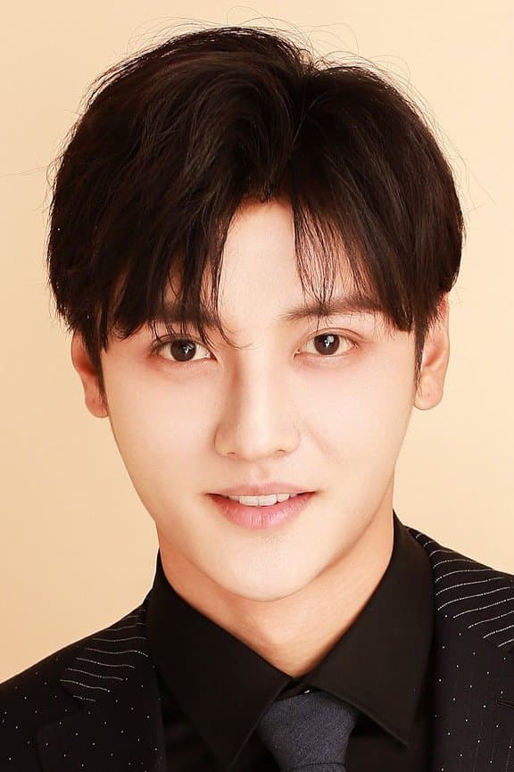 Hou Dong Profile Photo