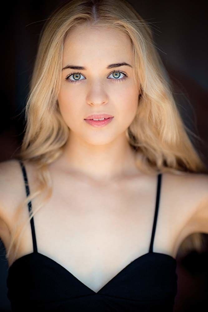 Raechelle Banno Profile Photo