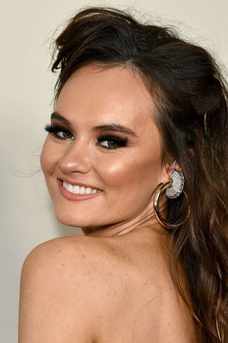 Madeline Carroll Profile Photo