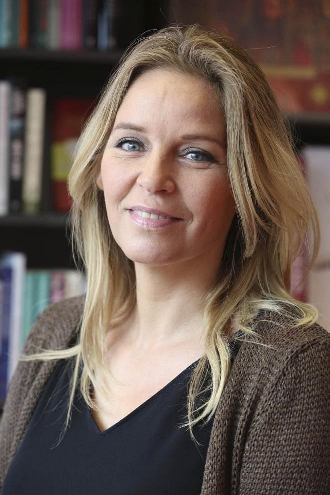 Esther Verhoef Profile Photo