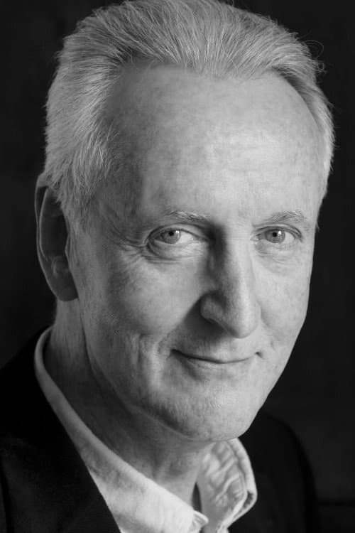 Hugh Fraser Profile Photo