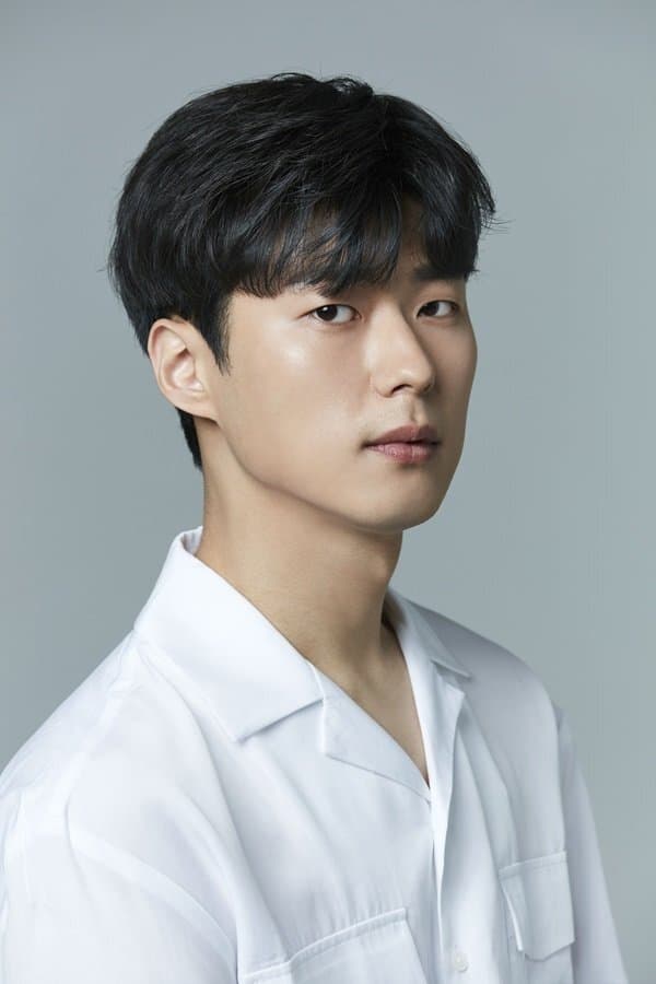Ahn Dong-goo Profile Photo