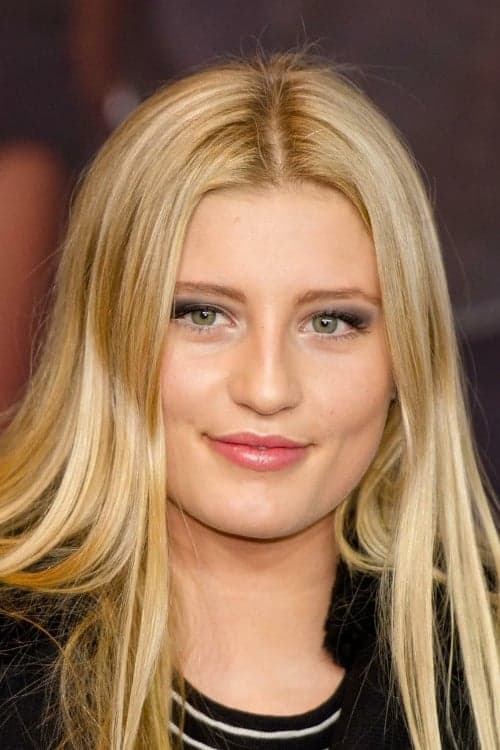 Luna Schweiger Profile Photo