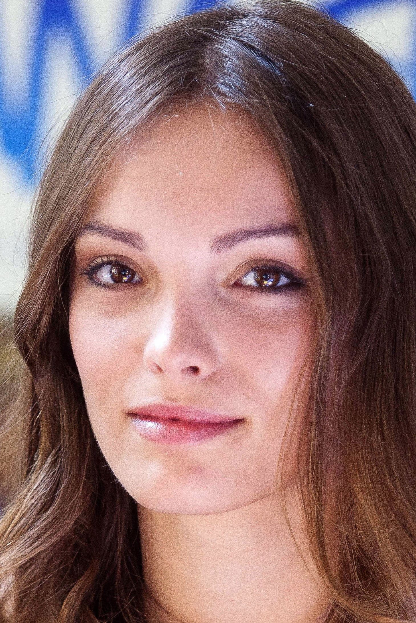 Lola Le Lann Profile Photo