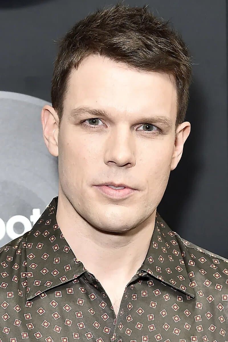 Jake Lacy Profile Photo