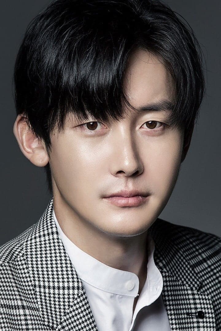 Kim Jun-han Profile Photo