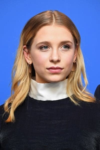 Lena Klenke Profile Photo
