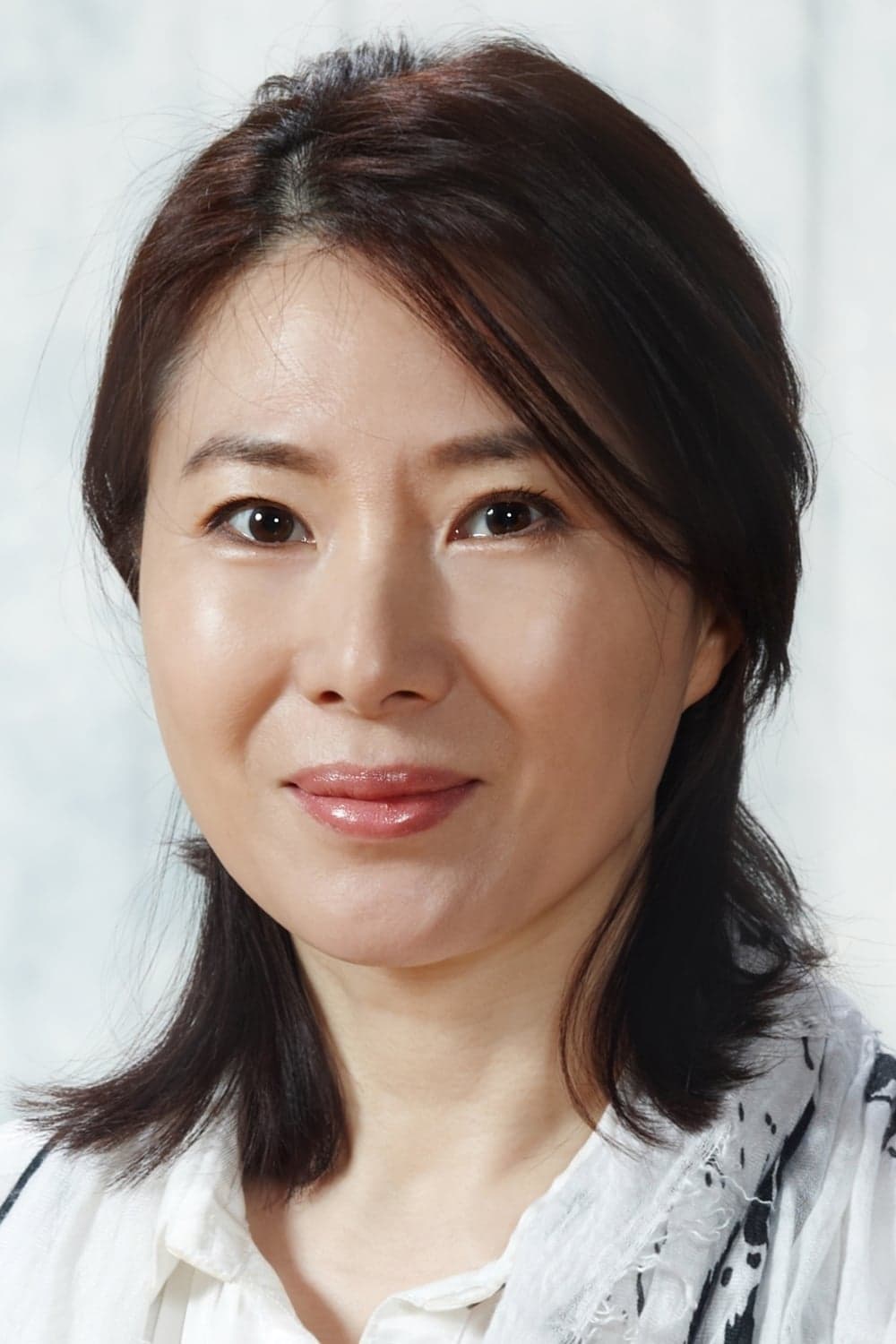 Hwang Young-hee Profile Photo