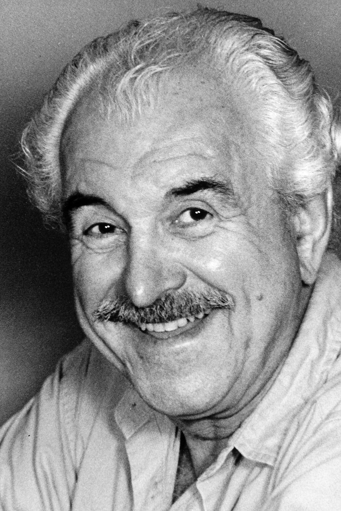 Louis Zorich Profile Photo