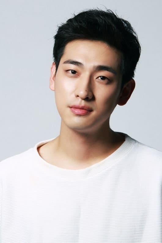 Yoon Park Profile Photo