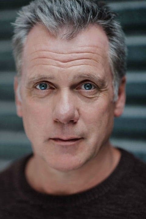 Erik Thomson Profile Photo