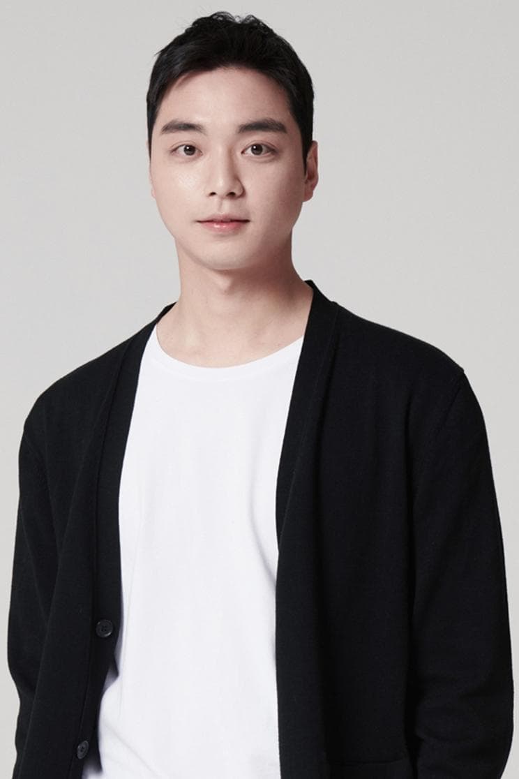 Kim Mo-beom Profile Photo