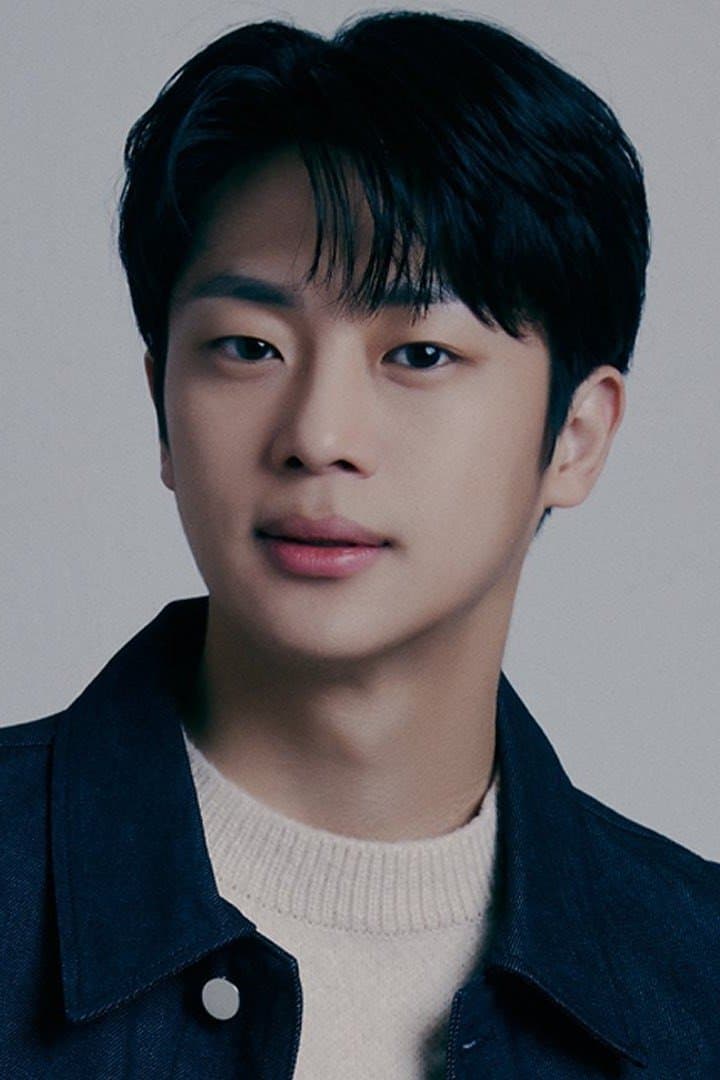 Lee Sin-young Profile Photo