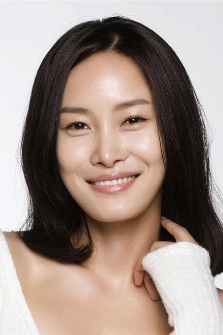 Lee Eon-jeong Profile Photo