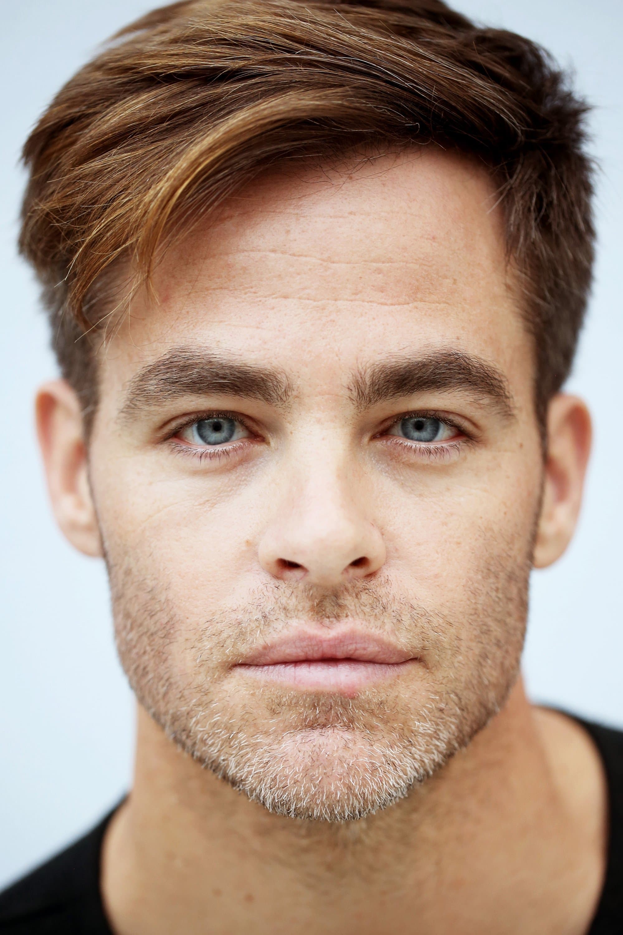 Chris Pine Profile Photo