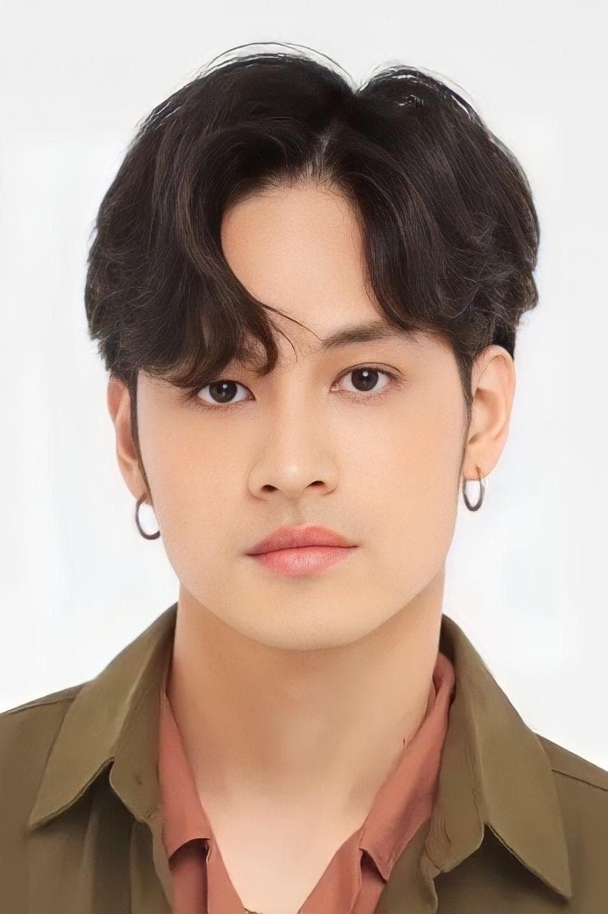 Jirayu La-ongmani Profile Photo