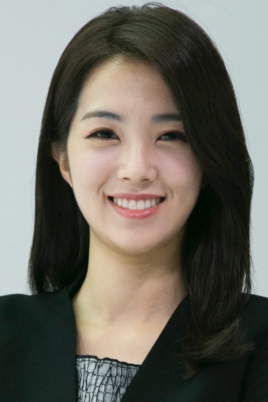 Kang Ji-young Profile Photo