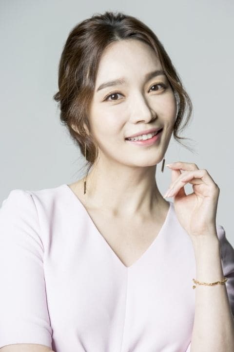 Lee Min-young Profile Photo