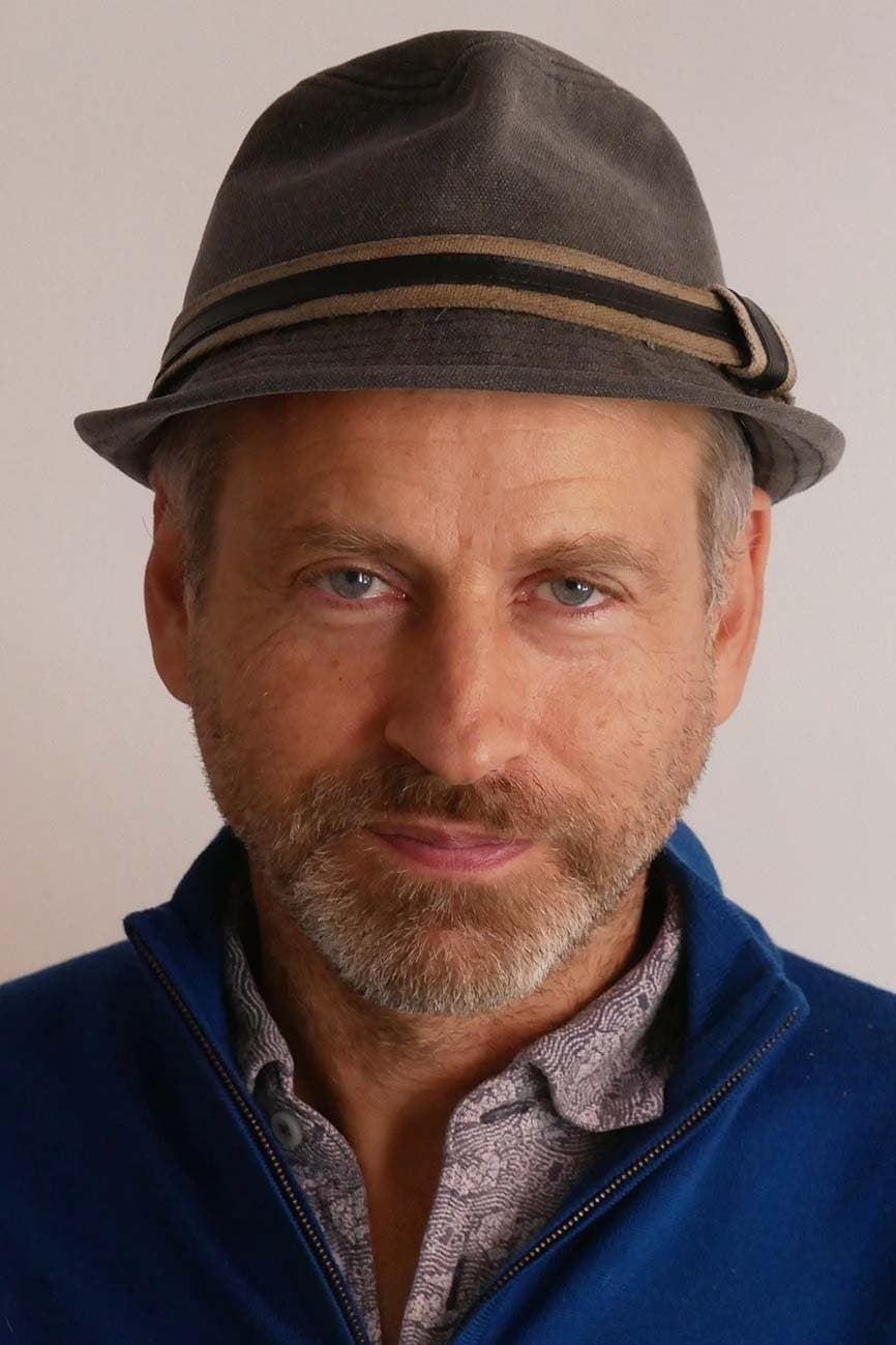 Stefan Schwartz Profile Photo