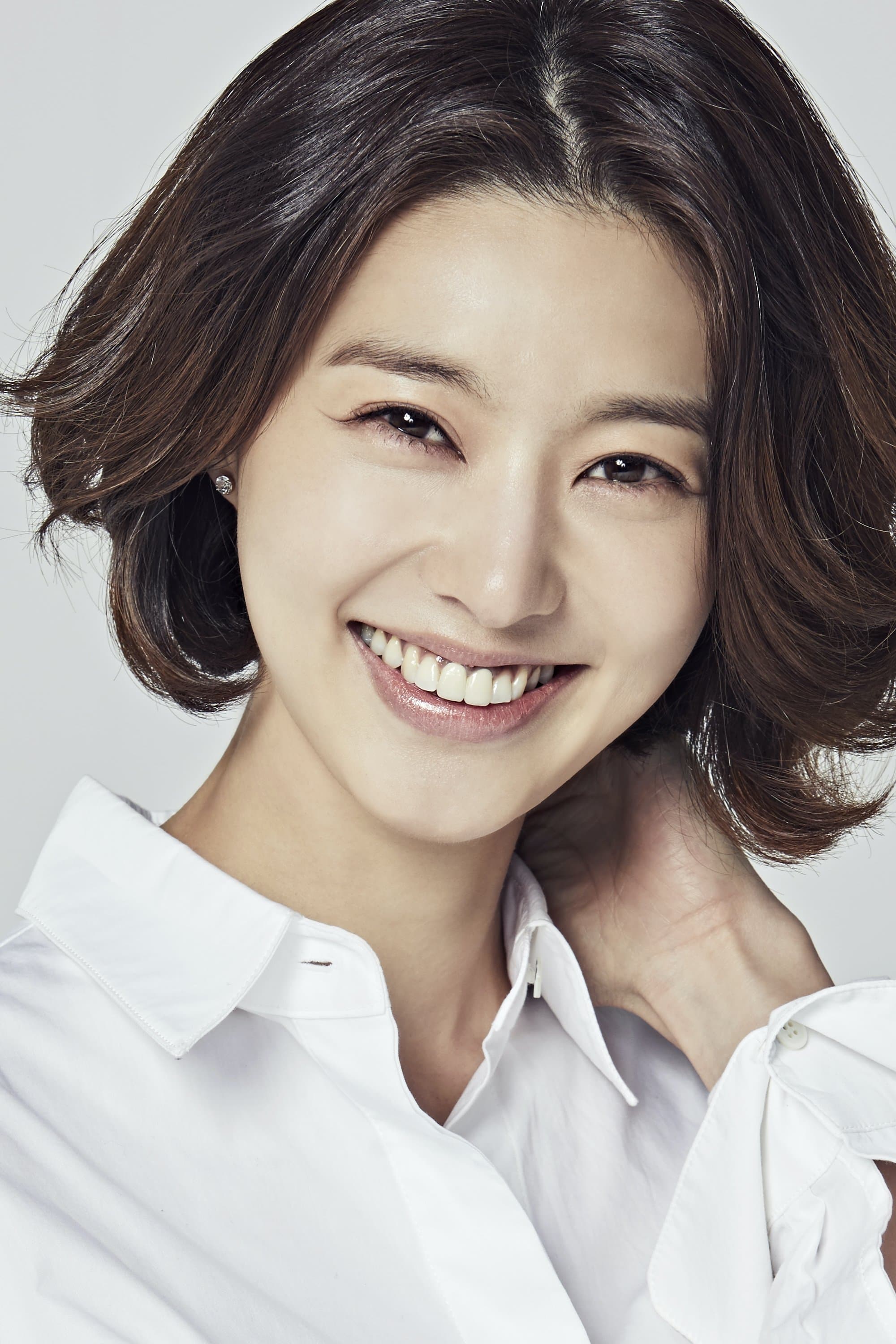 Park Min-jung Profile Photo