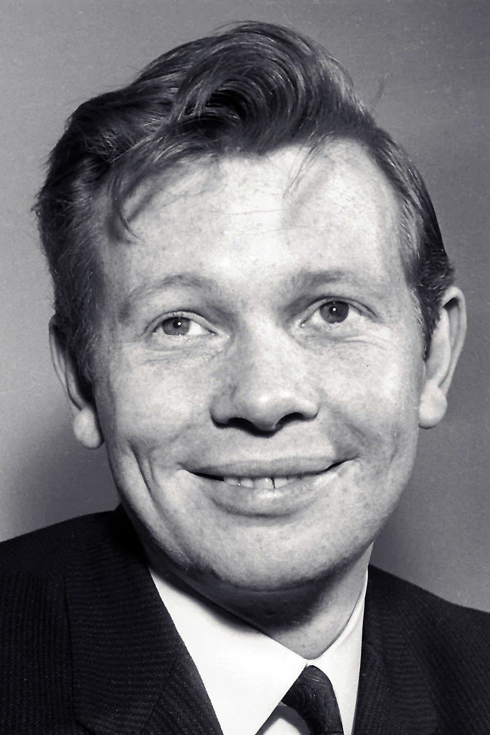 Ronald Lacey Profile Photo