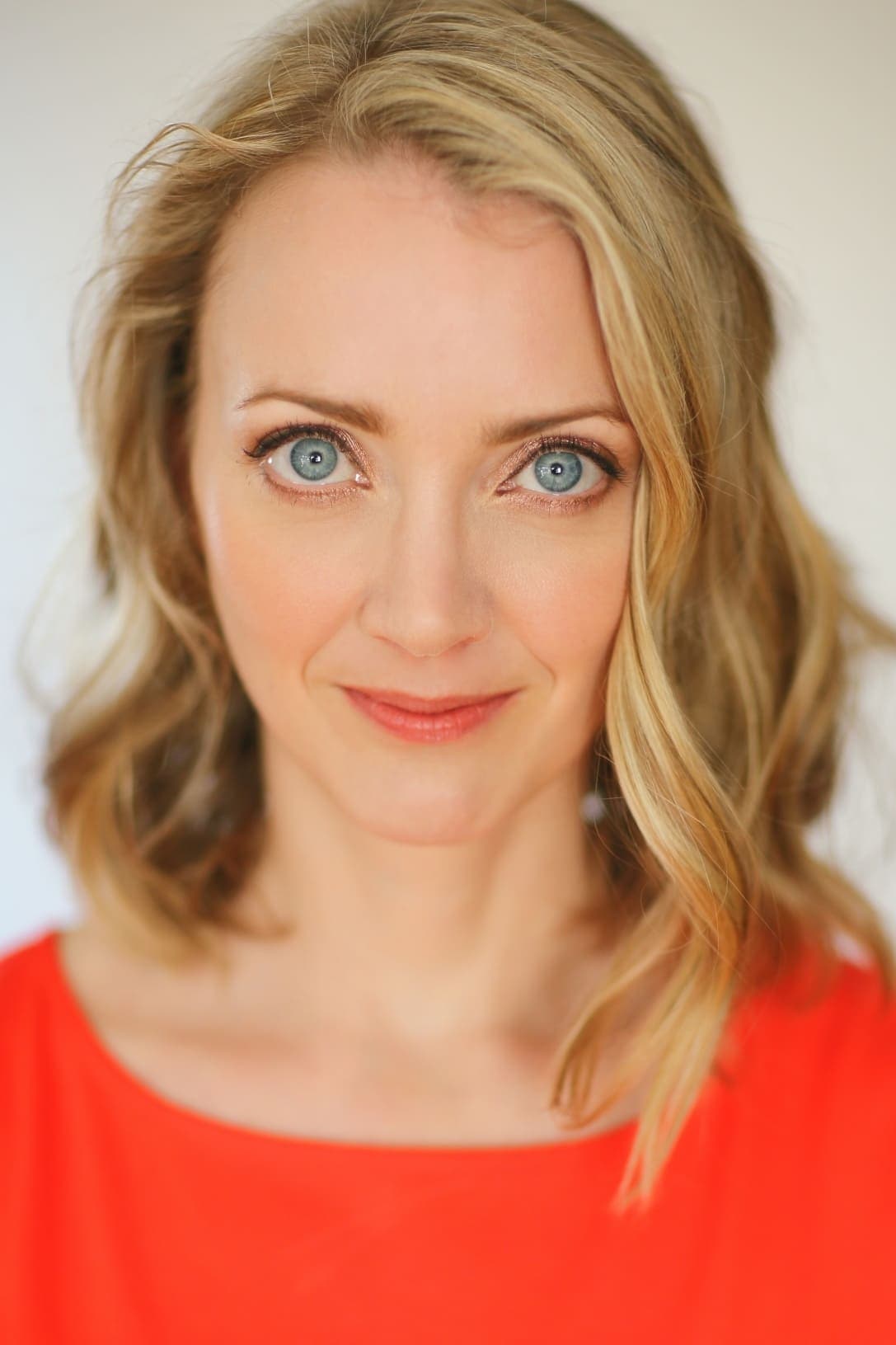 Lucy Davenport Profile Photo