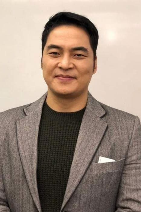 Kim Yong-woon Profile Photo