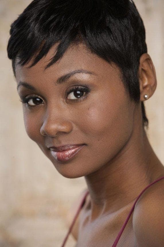 Emayatzy Corinealdi Profile Photo