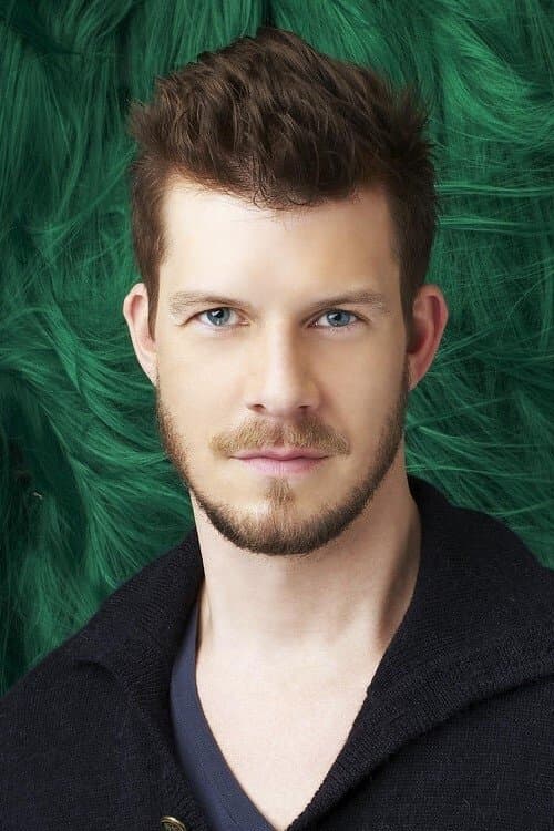 Eric Mabius Profile Photo