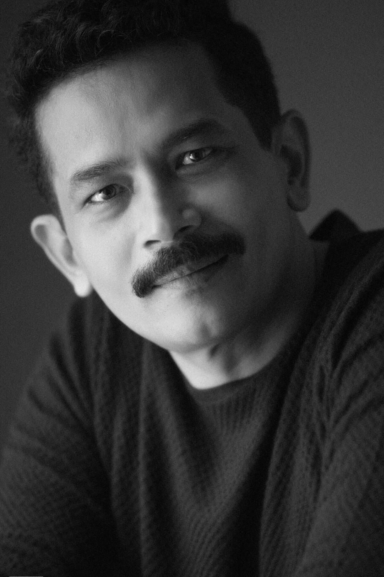 Atul Kulkarni Profile Photo