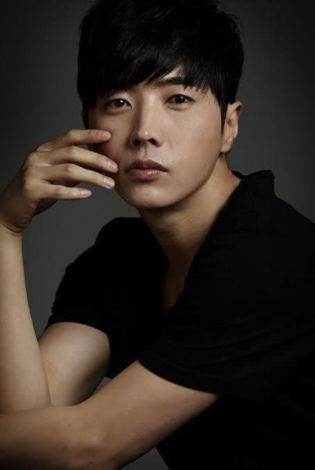 Yoo Jang-young Profile Photo