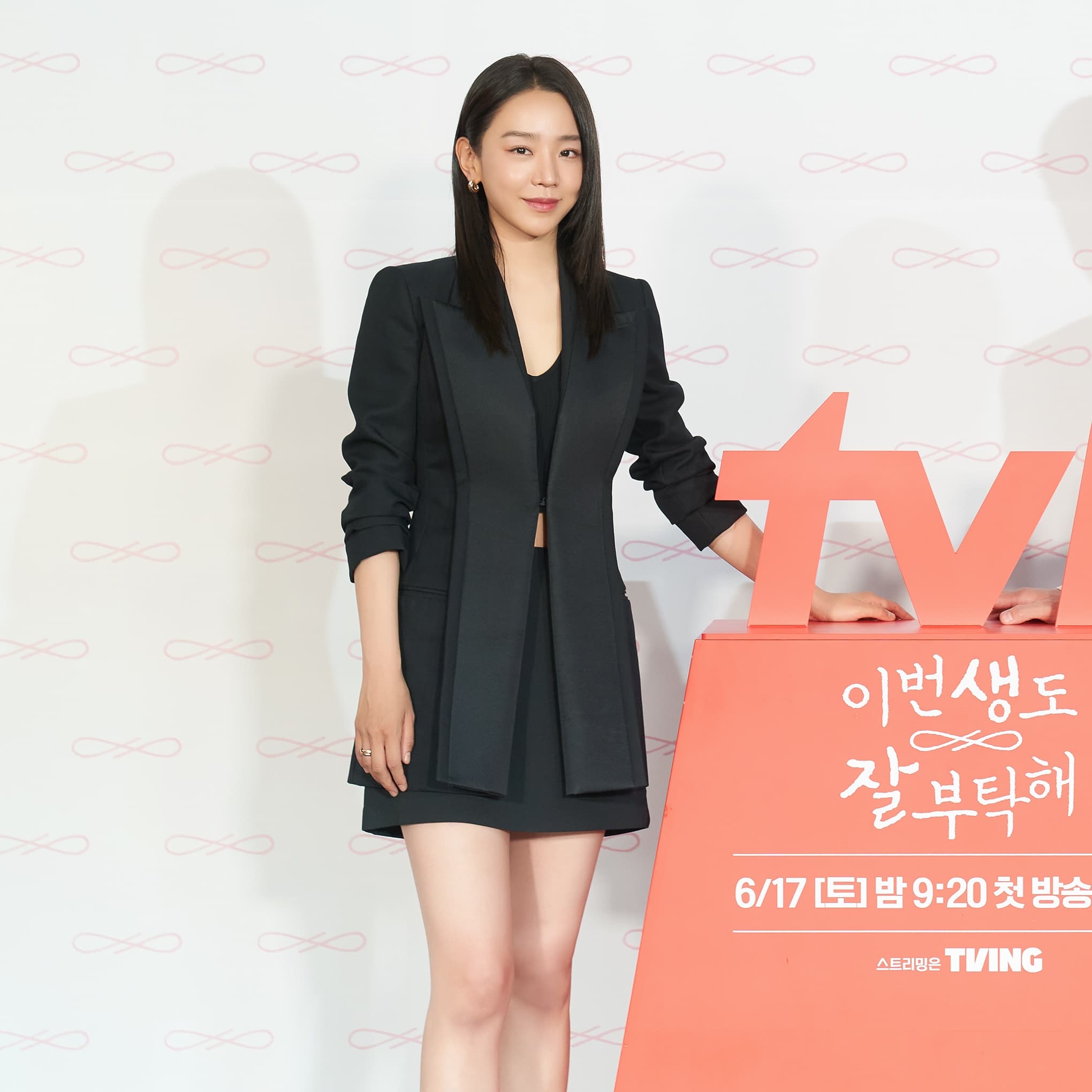 From Shin Hye Sun to Jeon Yeo Been, 5 Fashion Hits and Misses of the Week