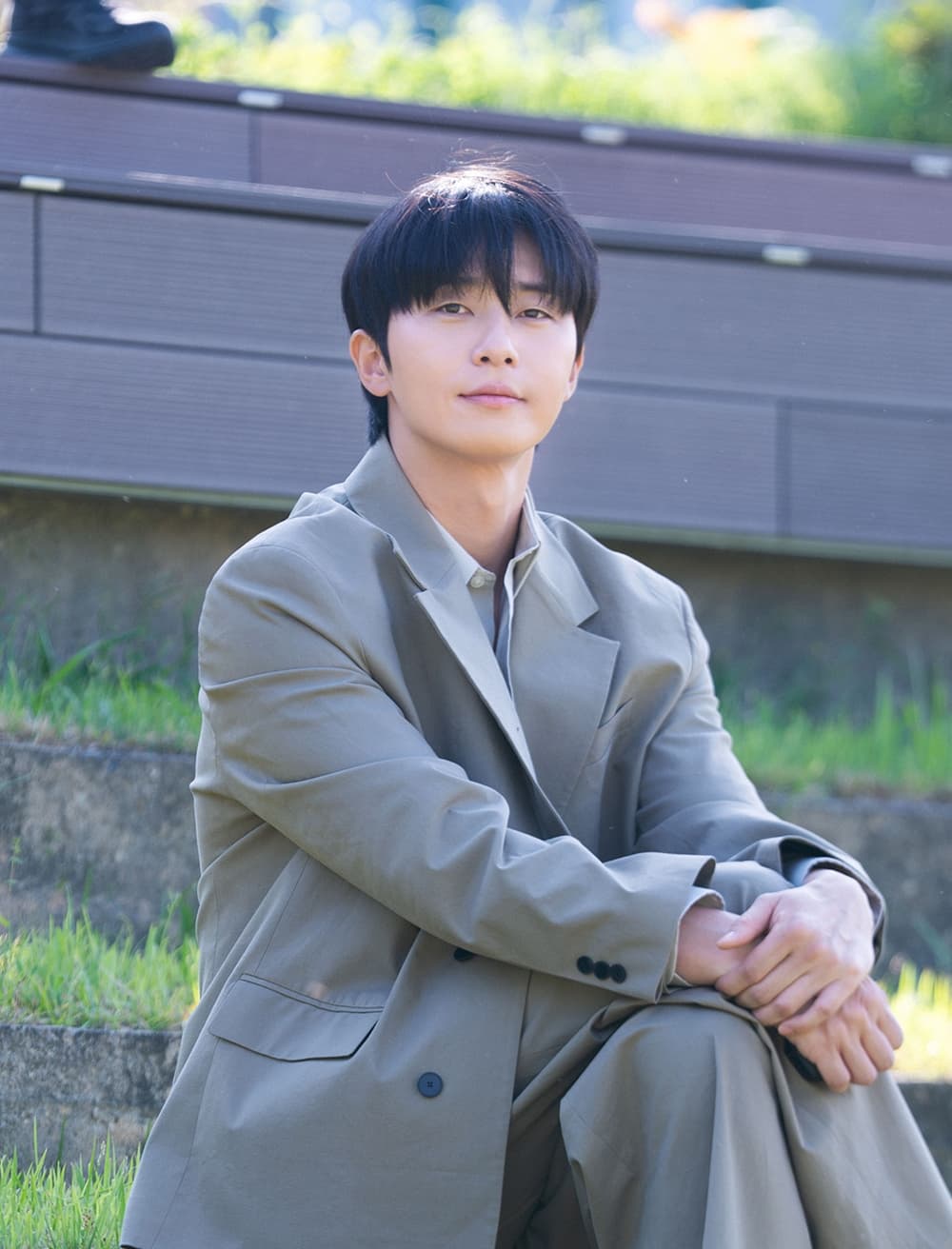 Park Seo Joon on Playing a 20-Year-Old at 37: ‘I Got a Lot of Facial Massages’