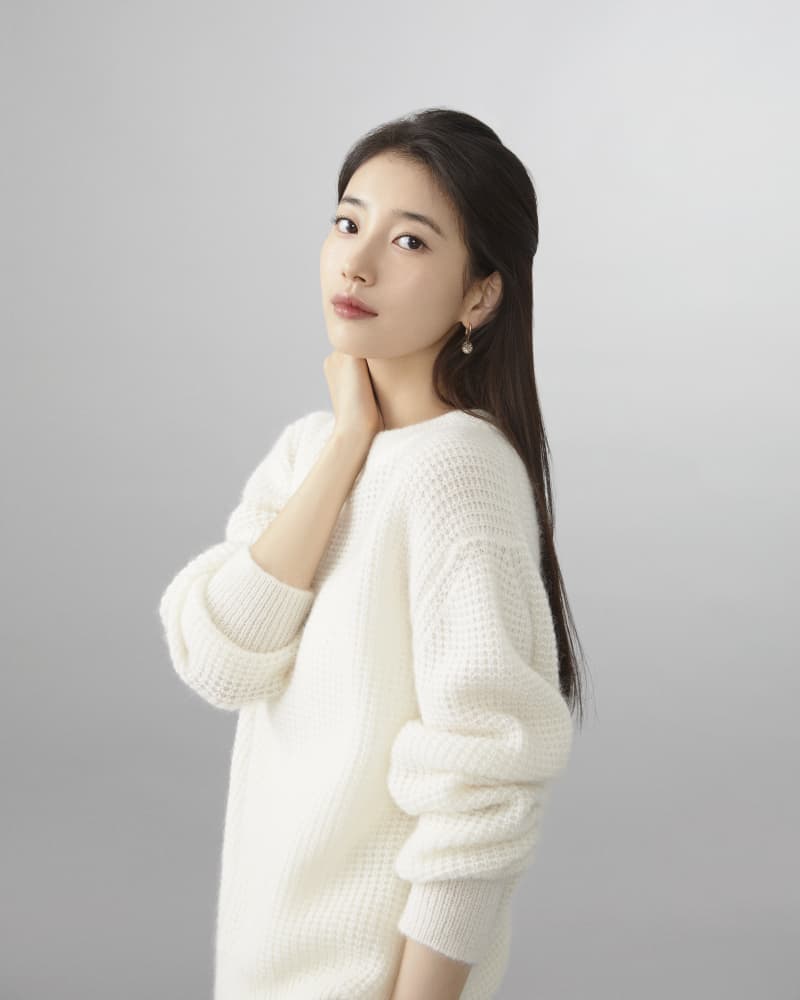 Suzy Dishes on Amazing Chemistry With &#8216;Wonderland&#8217; Co-star Park Bo Gum