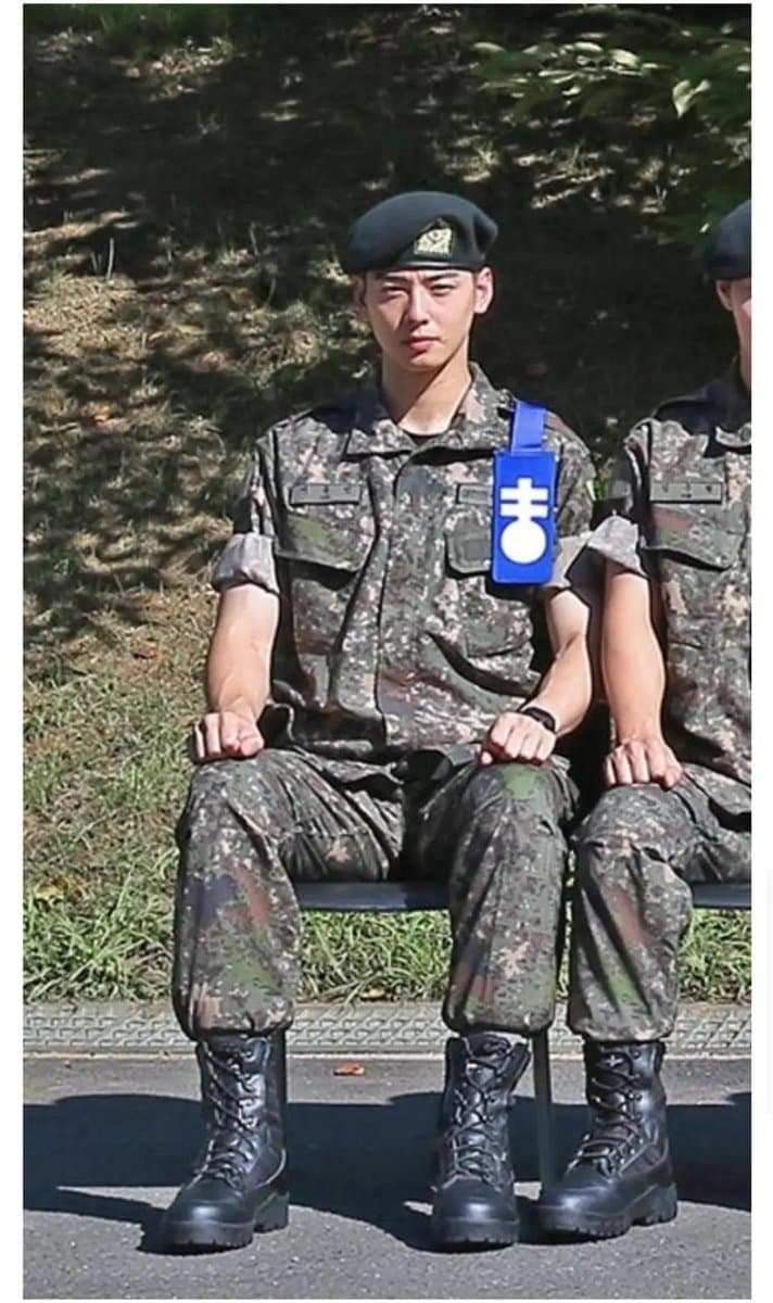 How&#8217;s Cha Eun Woo Doing in the Military? His First Photo Released