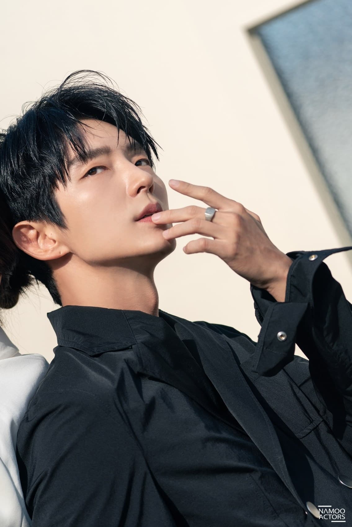 Lee Joon Gi Returns to TV After 2 Years in New Period Detective Drama