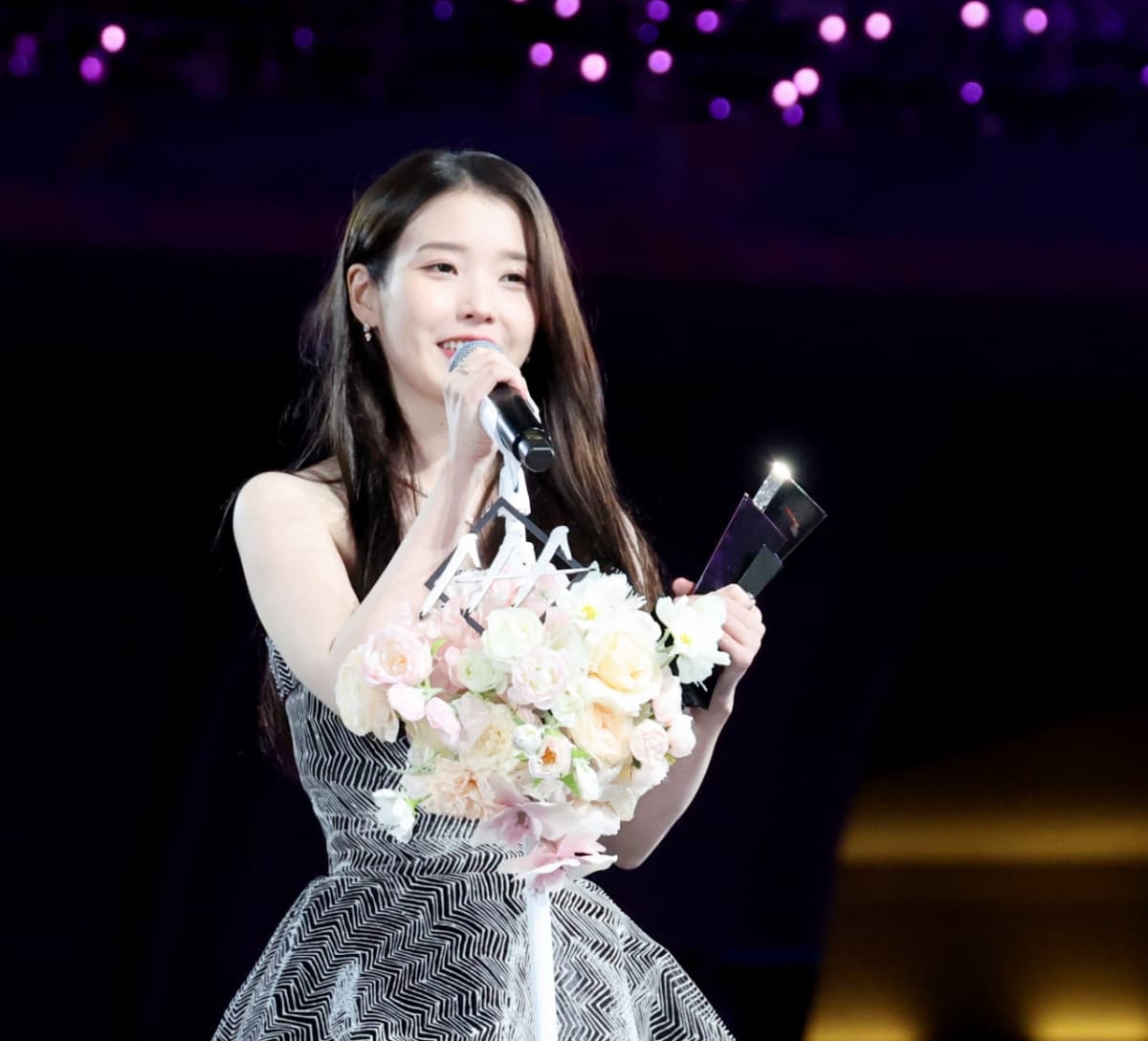 IU Hopes to Win Awards With Byeon Woo Seok Next Year After Sweeping AAA 2025