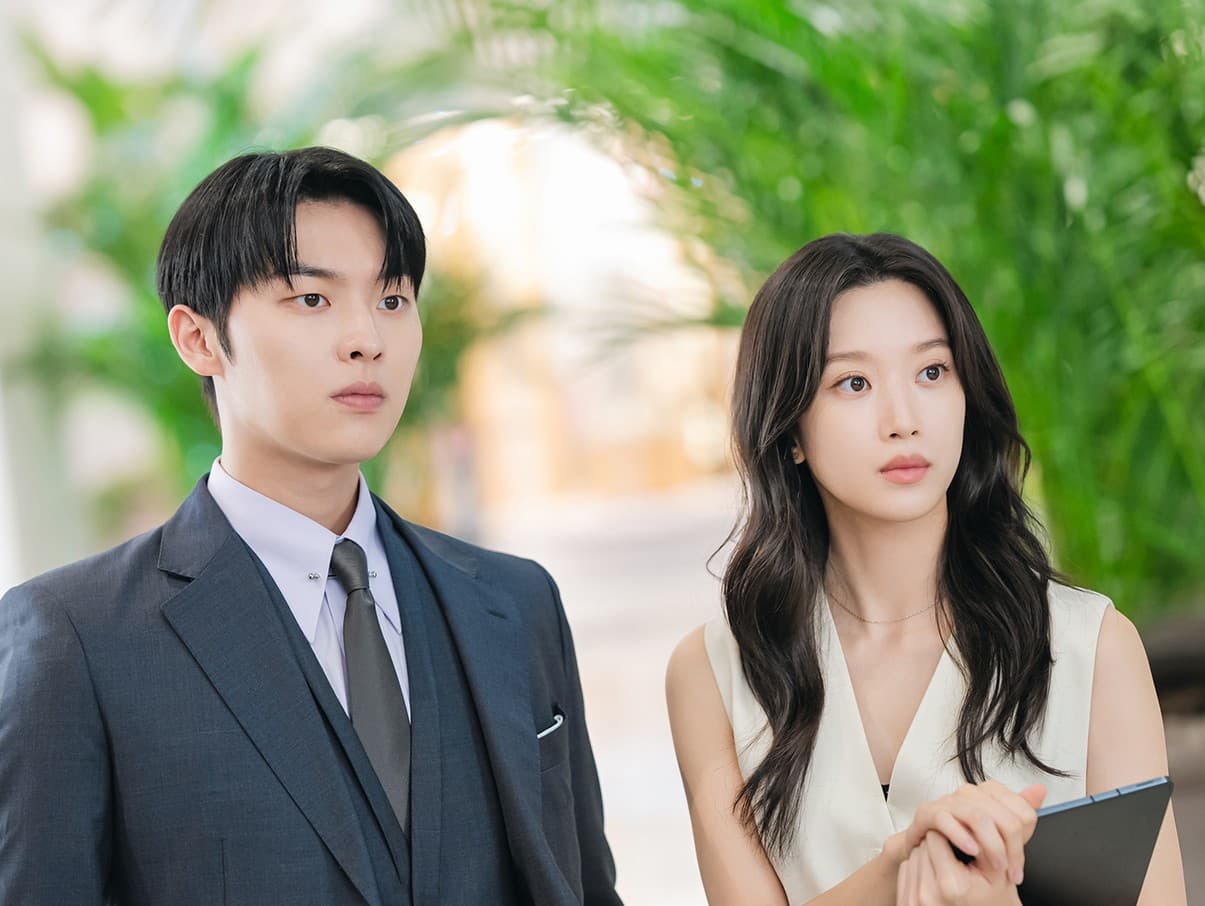 &#8216;My Dearest Nemesis&#8217; Review: Online Gamers Fall in Love and Hate in This Hilarious Romantic Comedy