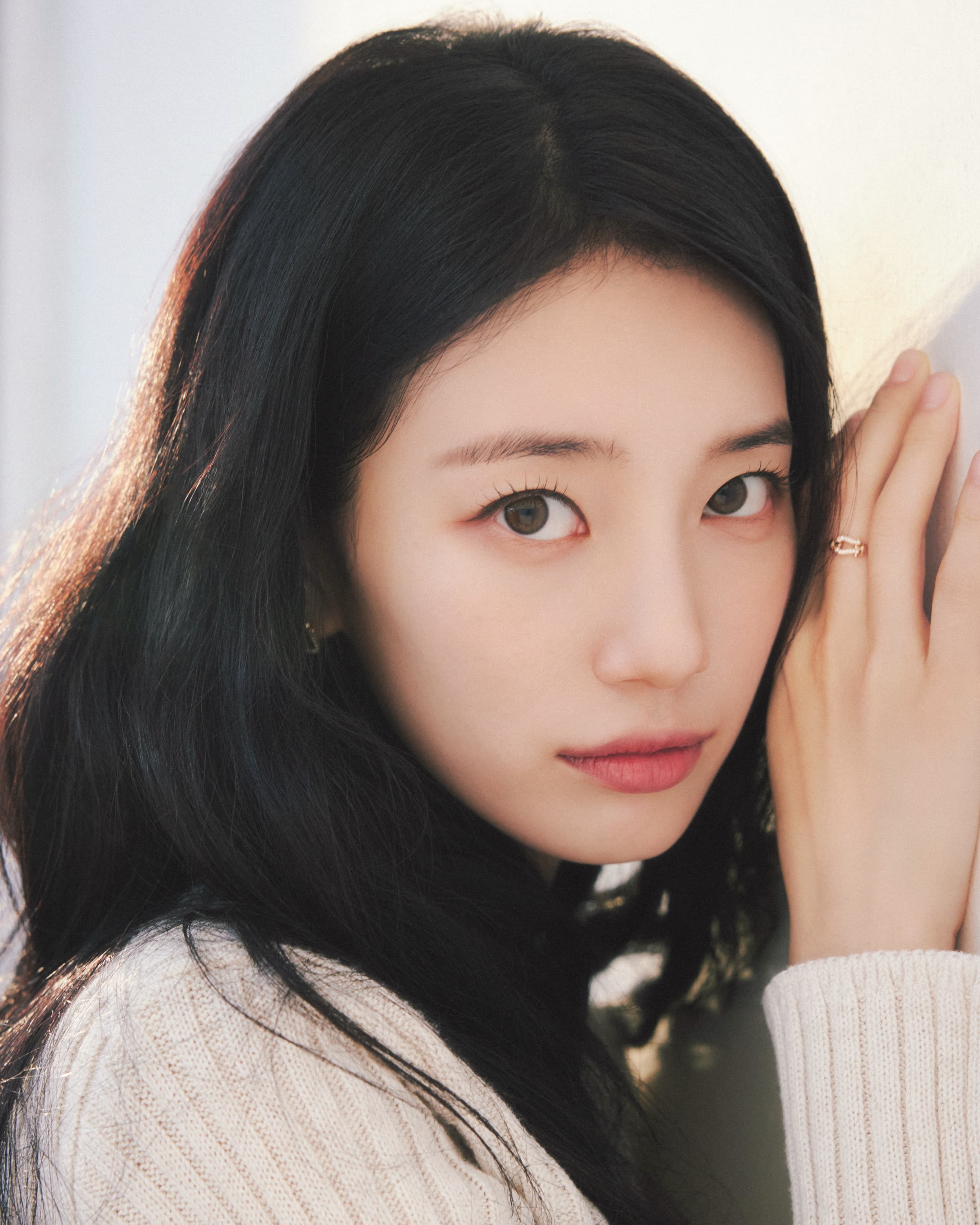 Suzy on Reuniting with Kim Woo Bin After Nearly a Decade, Briefly Working With Song Hye Kyo in &#8216;Genie, Make a Wish&#8217;